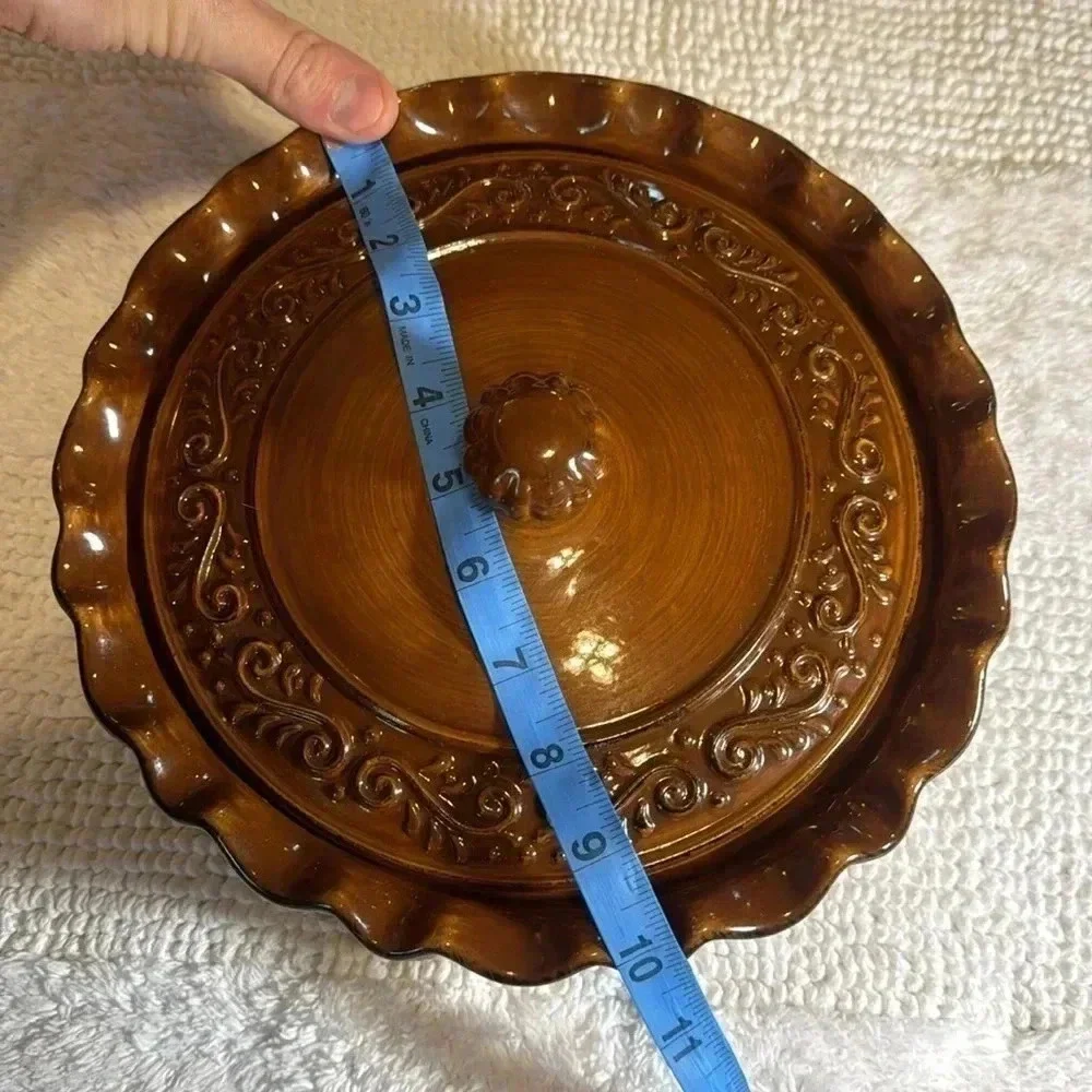 celebrating home stoneware collection BRN oven/microwave/dishwasher safe 10” Lid